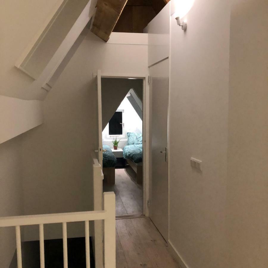 Luxe Toplocatie! Monument Hartje Centrum Dordrecht, 2 Badkamers, 2 Keukens, Tuintje Apartment